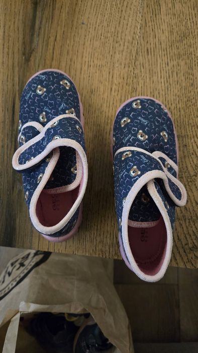 Пантофи за момиче 25