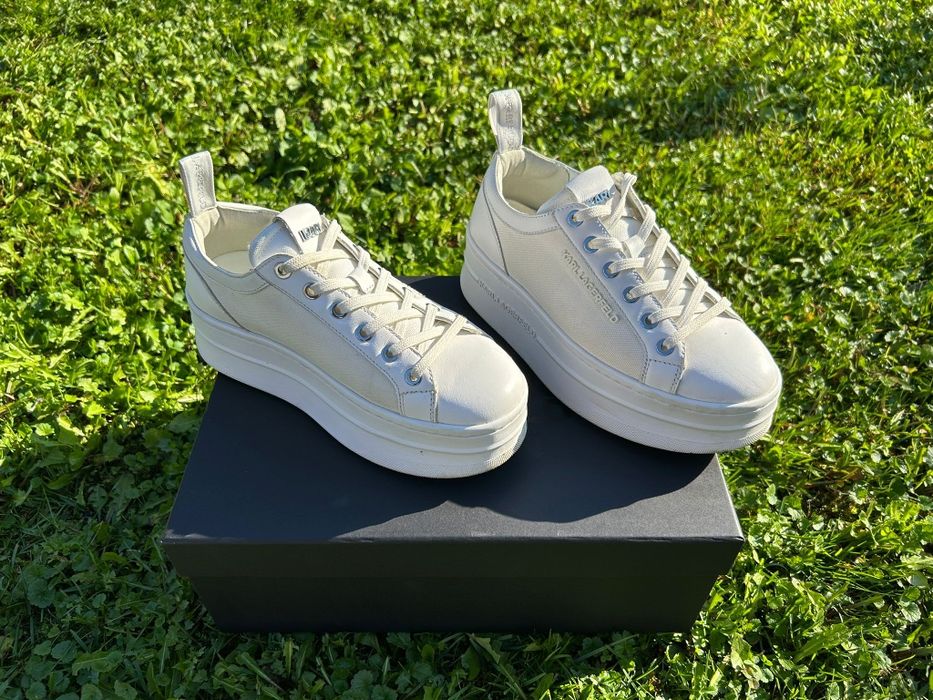 Karl Lagerfield mărimea 37