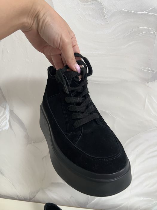 Продам обувь новую