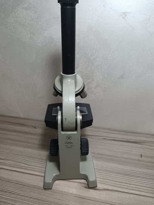 Микроскоп СССР УМ-301