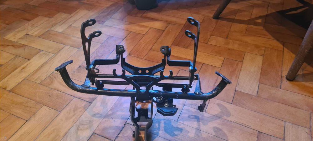 Резервоар KAWAZAKI Z1000SX 2012, рогатка и яйце.