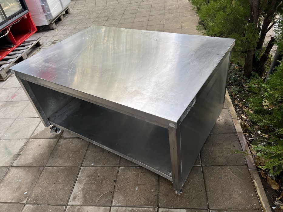 Работна маса неръждавейка