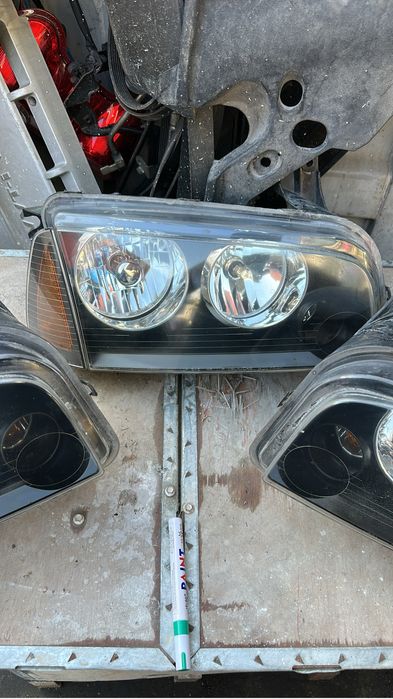 Фары на Dodge Charger