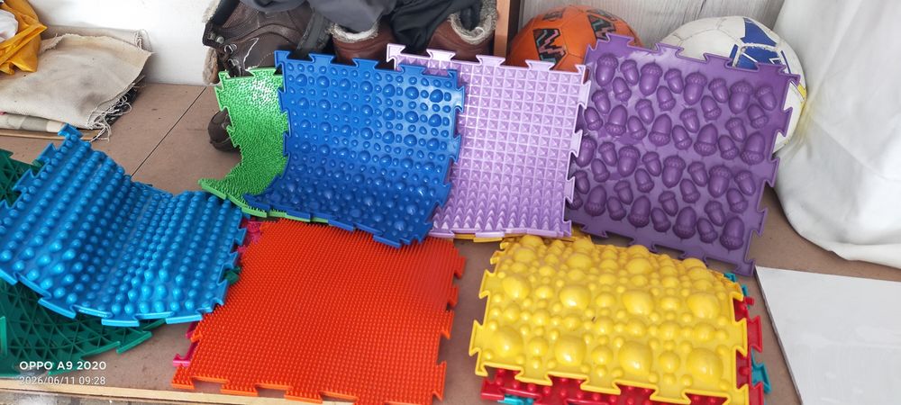 Продам ортопедический коврик 14 предметов