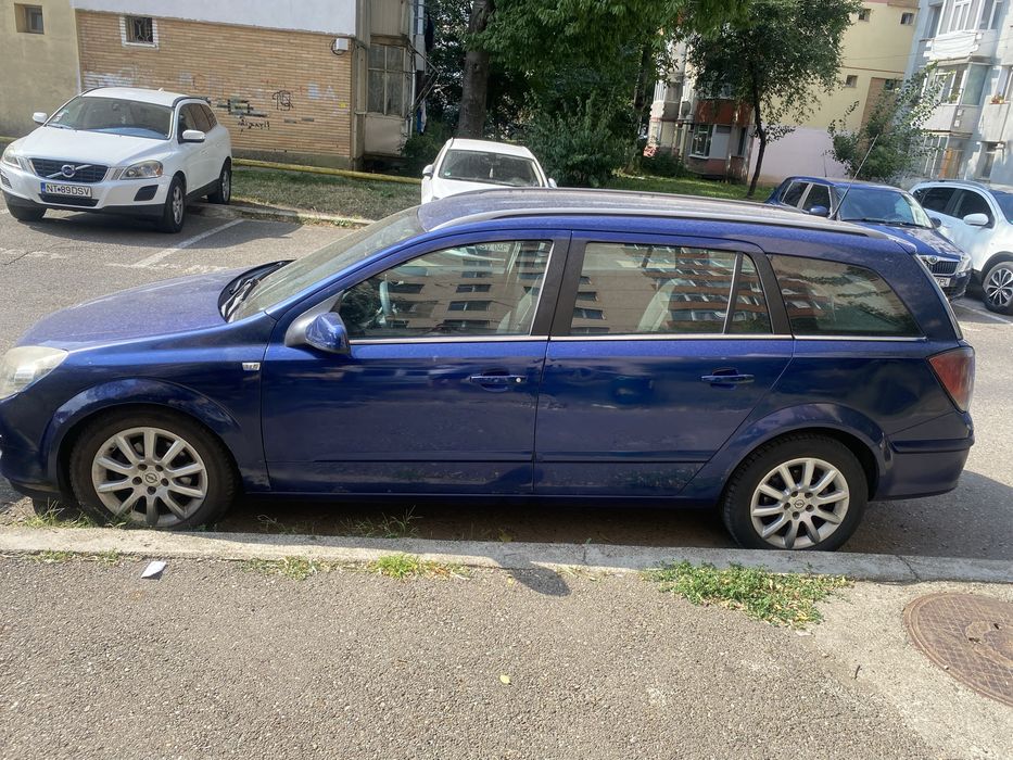Vînd opel astra h1.7 an 2005 preț  4000 ron pentru pese sau se pote folosi