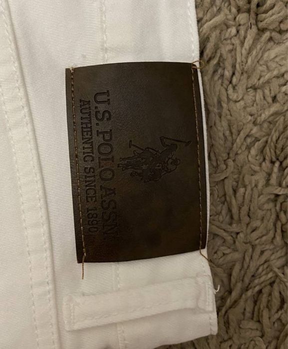 белые U.S. Polo джинсы