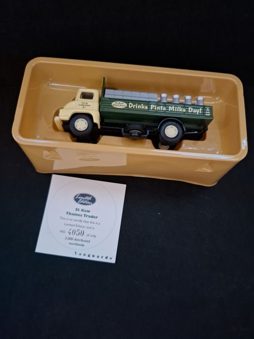 Macheta Camion "St Kew Thames Trader "