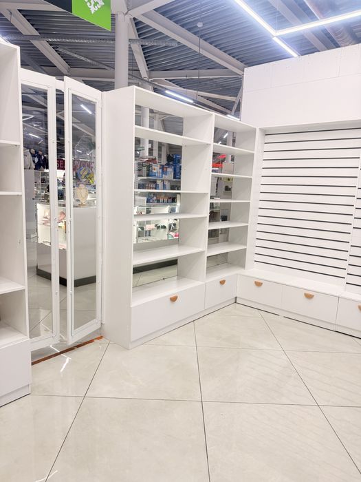 Торговое оборудование, шкафы