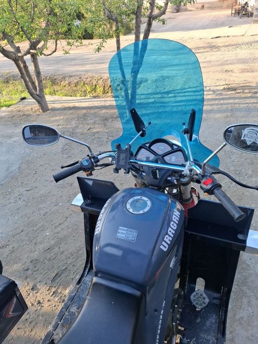 Uragan motosikl sotiladi