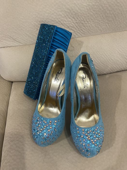 Обувки и чанте