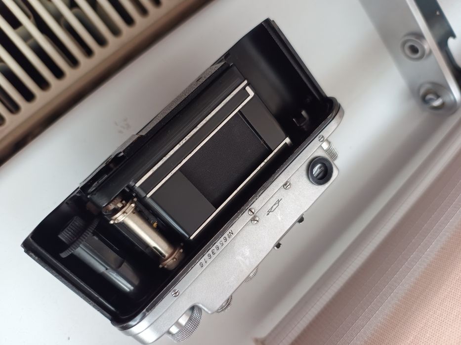 Aparat foto Zorki-4 cu obiectiv Jupiter 8