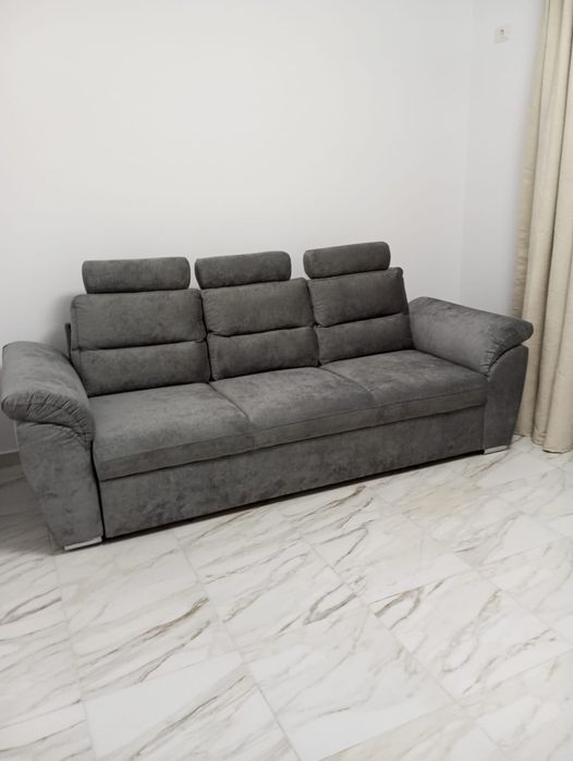 Apartament inchiriez apartament 2 camere living ,bucatarie separata ,2 bai cu geamuri la ambele bai, un balcon mare de 25 de metri ,mobilat ,utilat