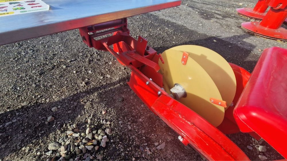 Рассадопосадочная машина двухрядная