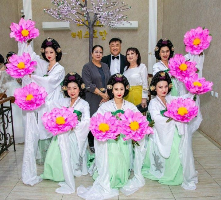 Профессиональный ведущий с многолетним опытом .