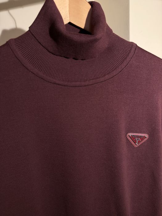 Зимна разпродажба Prada пуловери