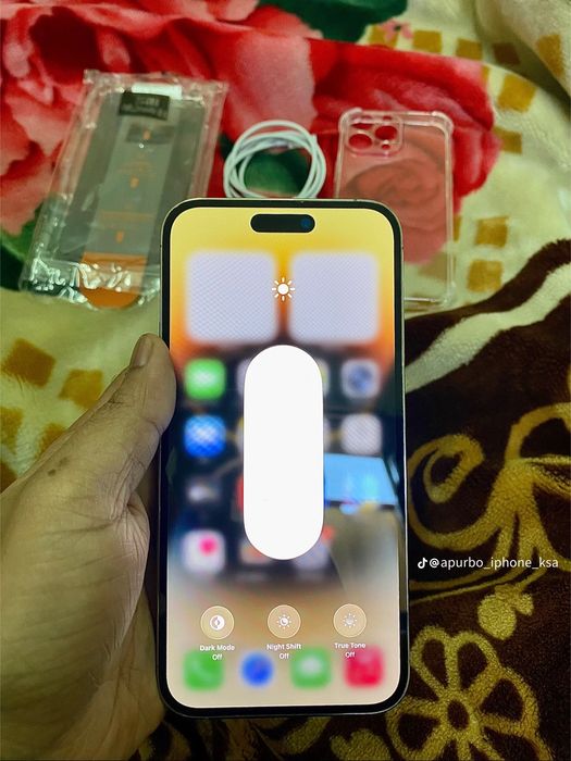 Айфон 14 про макс золотой