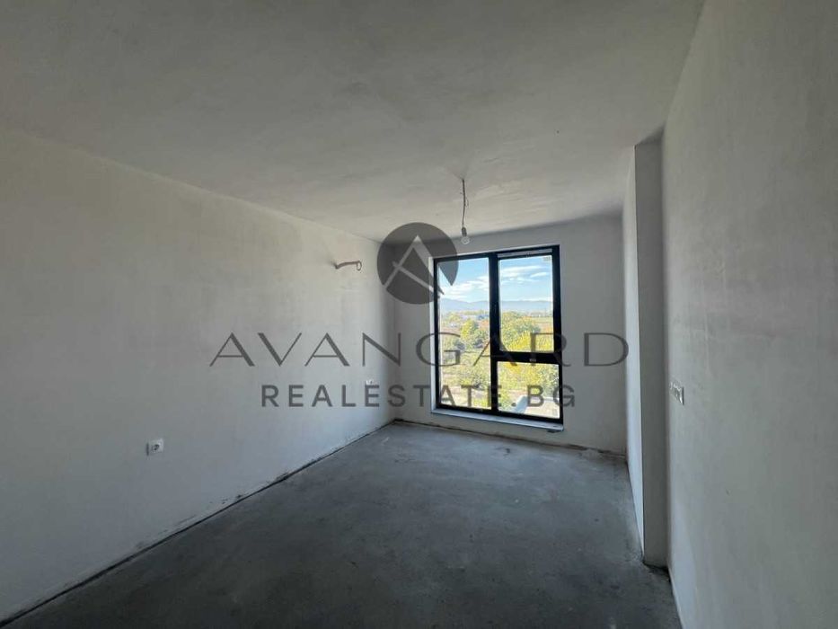 оф.21530 Тристаен апартамент / Кършияка