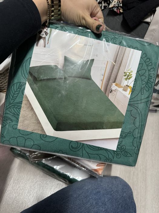 Huse de pat + 2 fete de perna