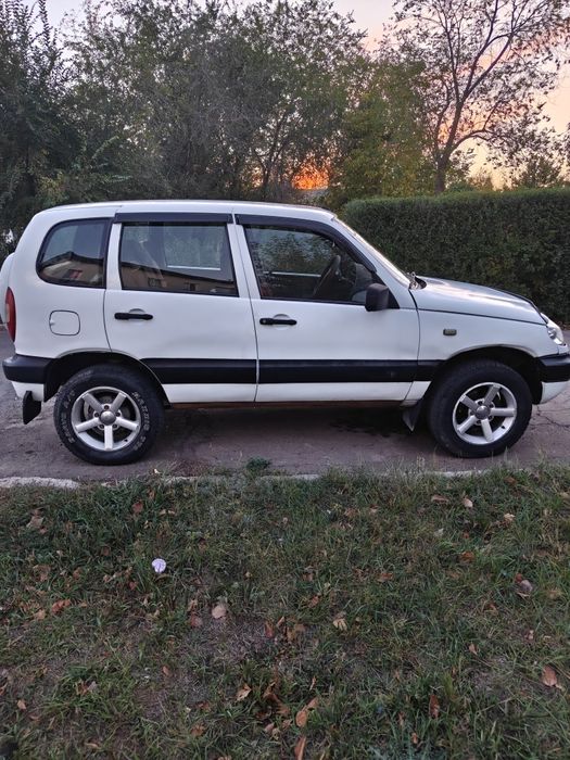Продам машину Chevrolet Niva 2005г.