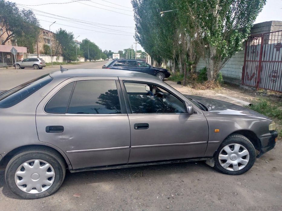 Toyota camry 1992 года