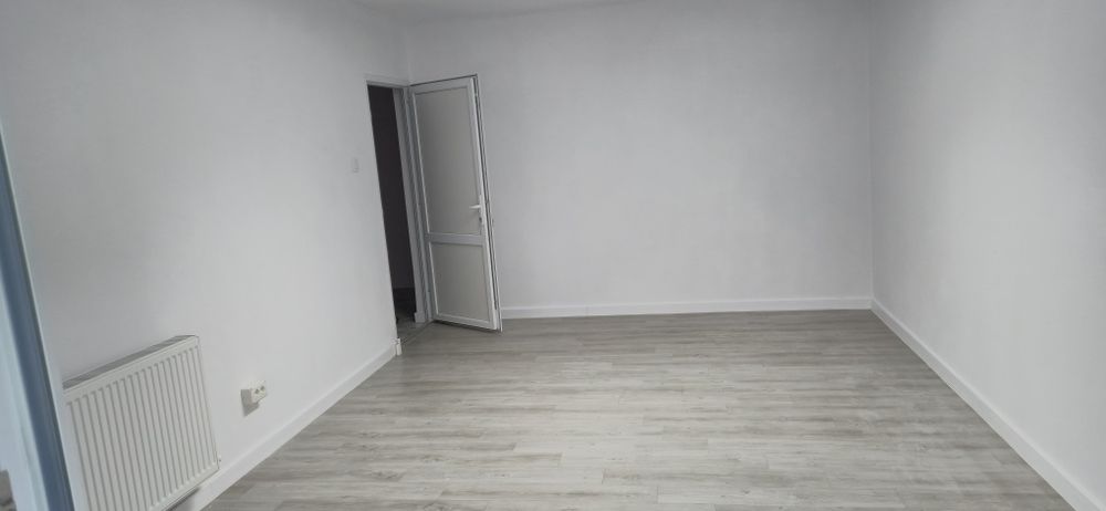 Inchiriez spatiu comercial