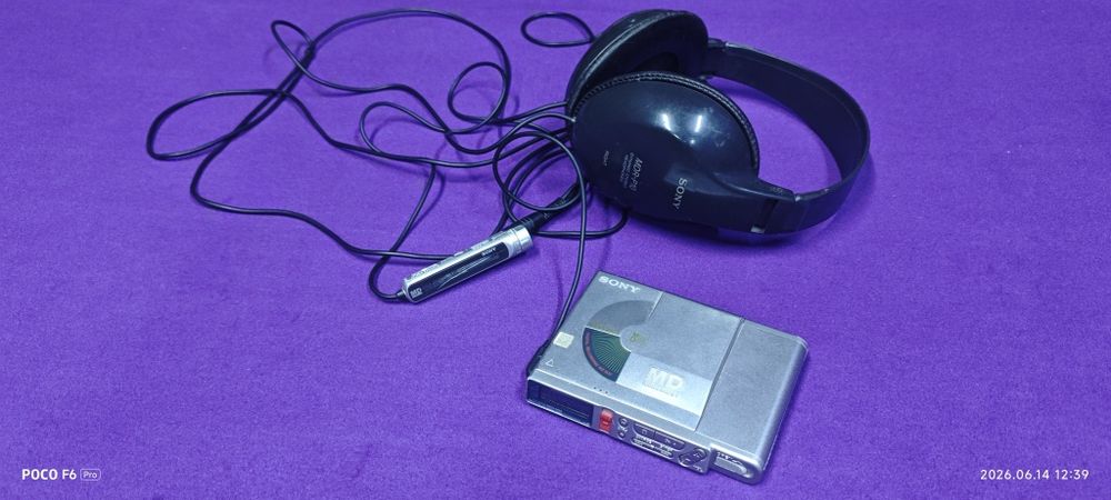 Sony MZ-R37 в хорошем состоянии