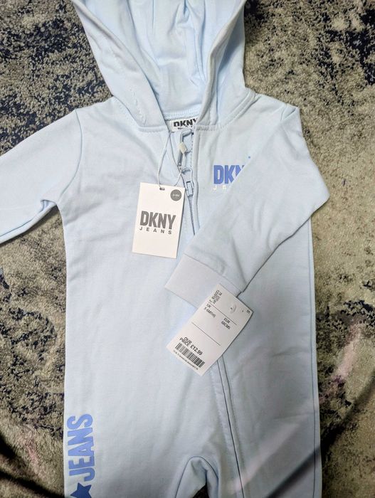 Нов оригинален ромпър на DKNY 3-6м