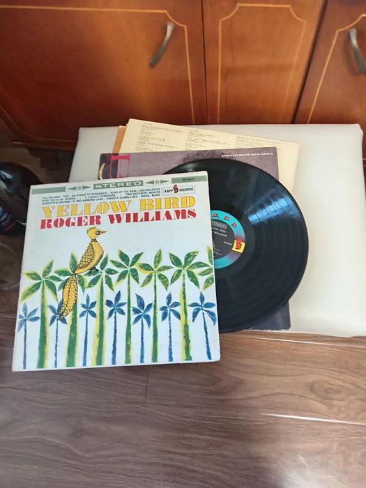 Viniluri originale de vanzare