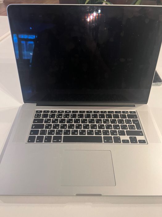 Macbook pro за 50000