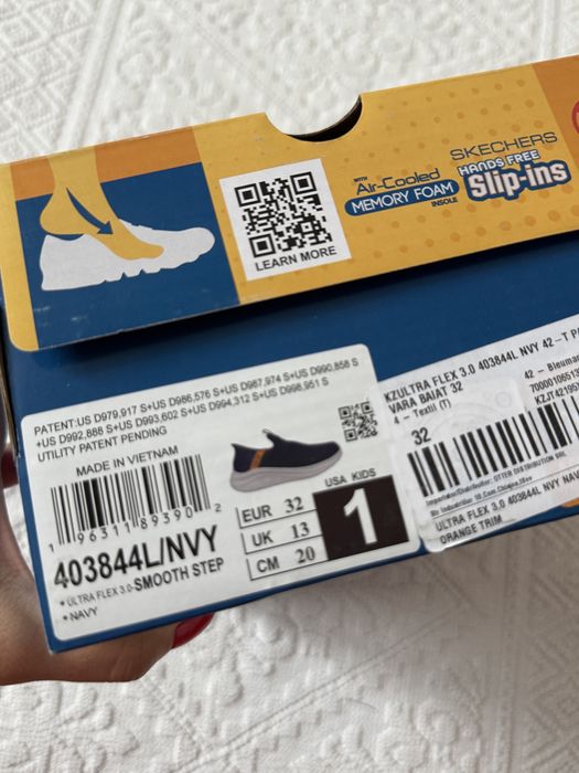 Skechers slip ins 32