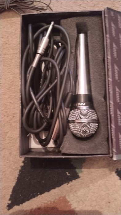 Продам мекрофон колонку