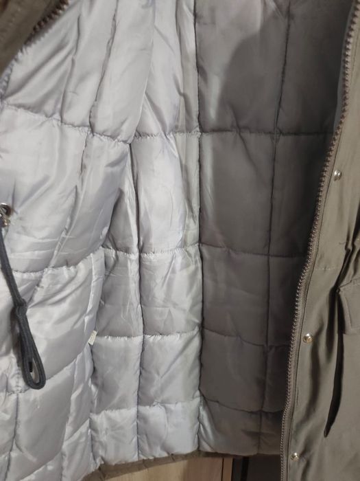 Куртки подростковые 2000тг до 50 размера некоторые.