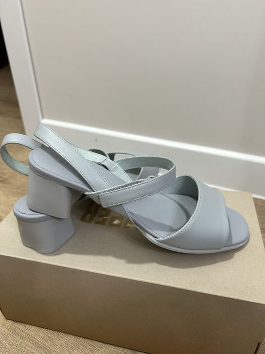 Туфли нежно голубого цвета