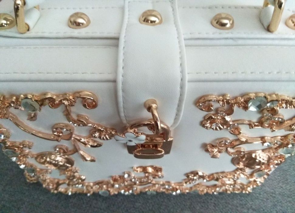 Елегнатна дамска чанта, подарък за жена, чанта за бал или сватба