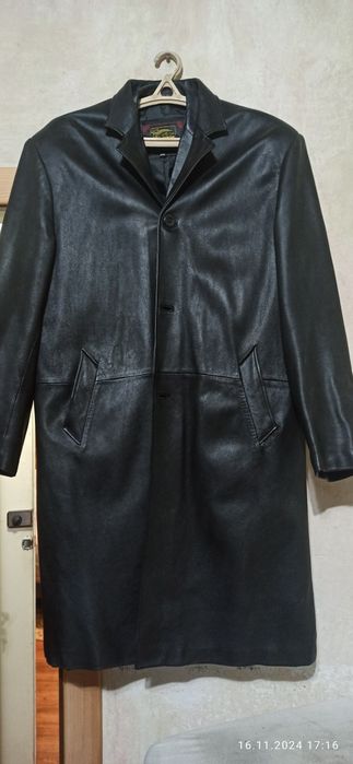 Продается мужской плащ