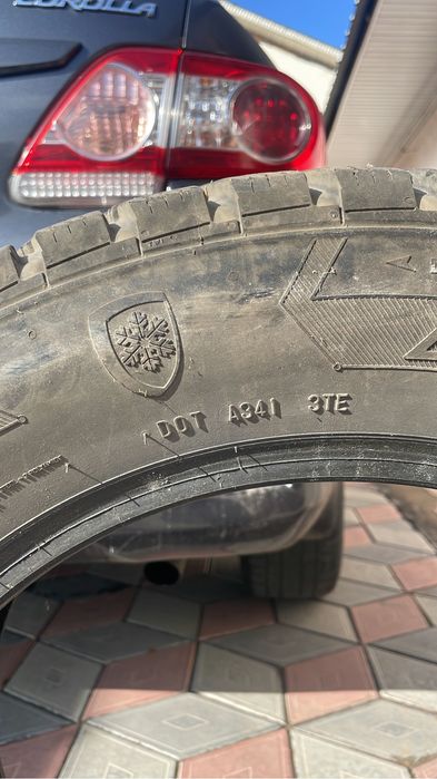 Продам 2 шину