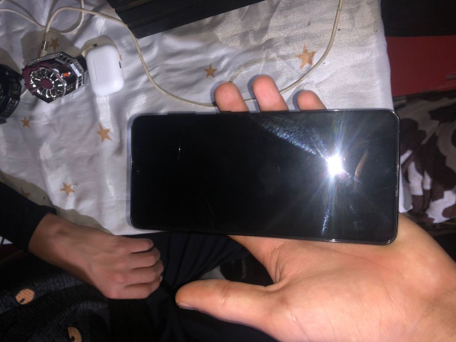 Vand samsung galaxy s21 plus ,sau schimb