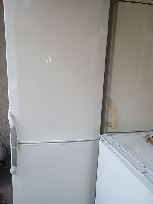 Frigider tip combină frigorifică înaltă Artic233/422