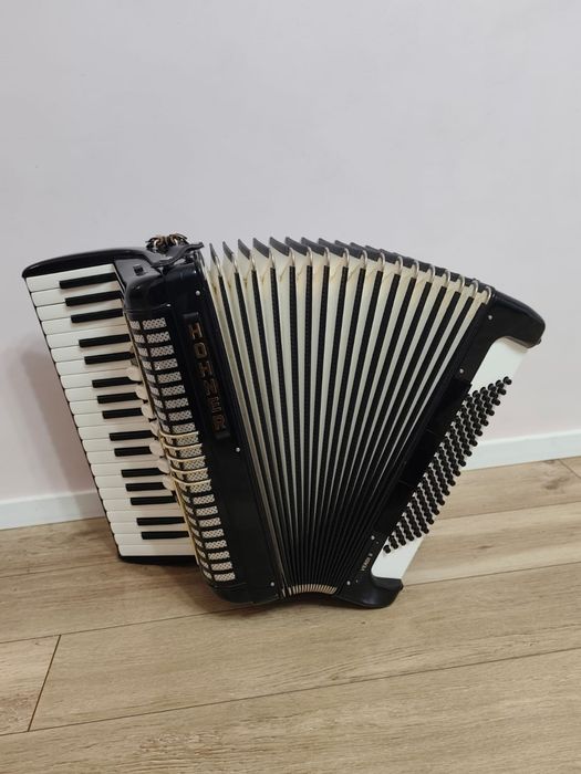 Acordeon HOHNER de vanzare