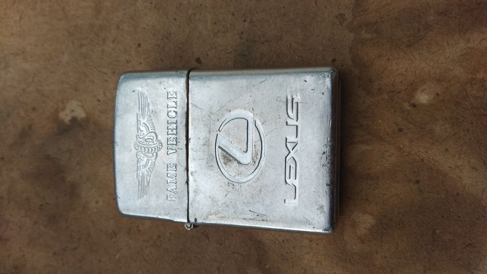 Зажигалка бензиновая