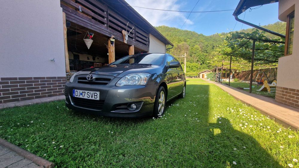 TOYOTA Corolla 2004 — imagine 3