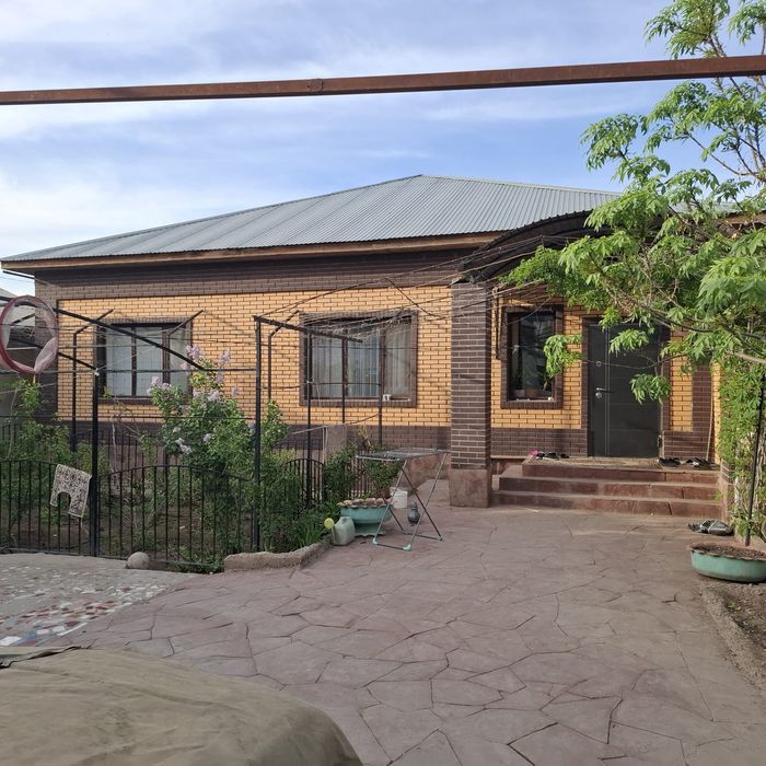 Продается 6 комнатныйдом          .