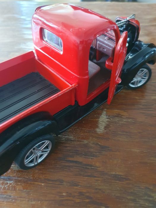 masina metal craysle si grila AUDI