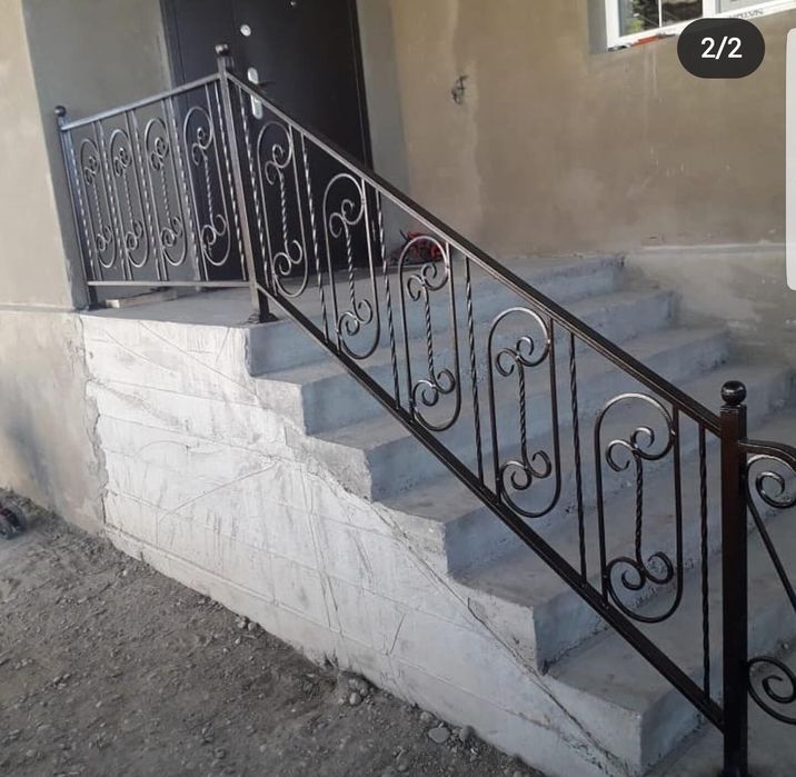 Перила лестнице козырьки