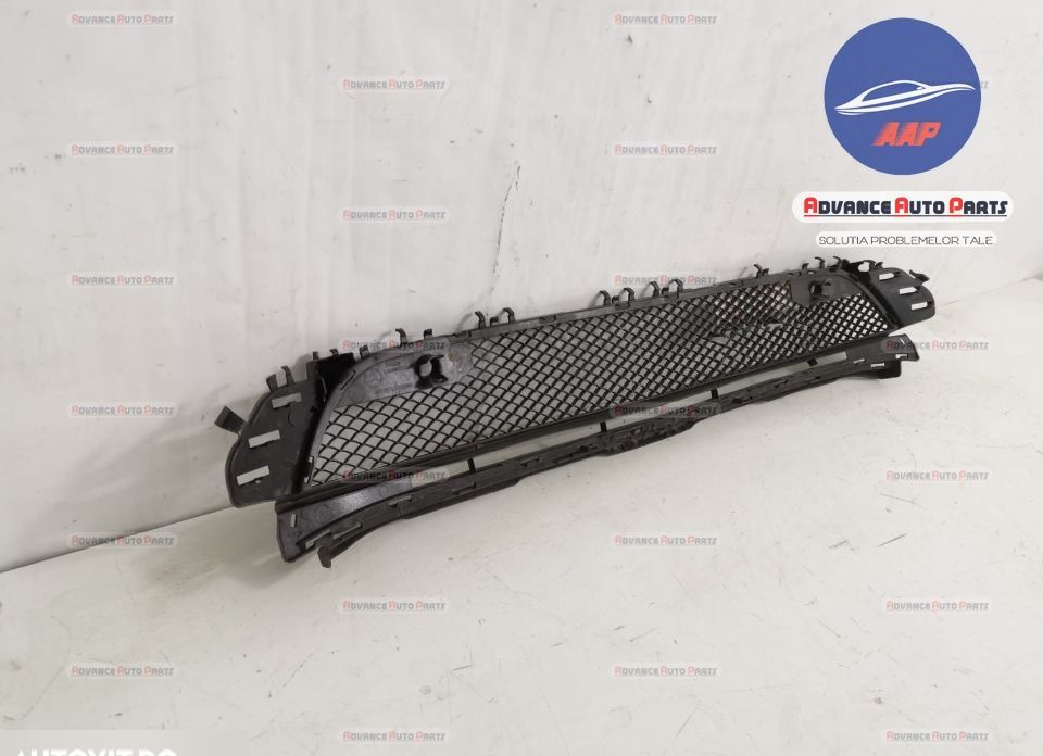 Оригинална централна решетка предна броня Мерцедес-Бенц ГЛА-Клас / Mer