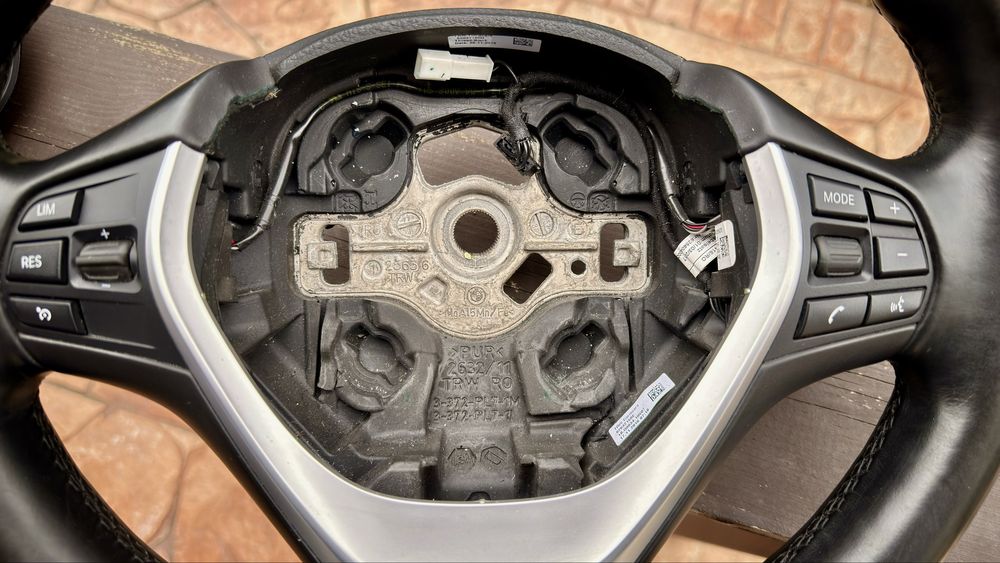 Vand/schimb volan sport bmw F10/F11/F30/F32/F36