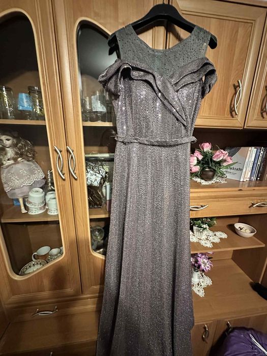 Rochie de seara/ocazii excelenta ca noua