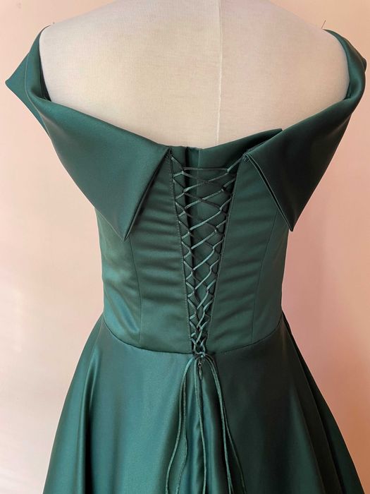 Бутикова бална рокля с опция за прибавяне на чанта