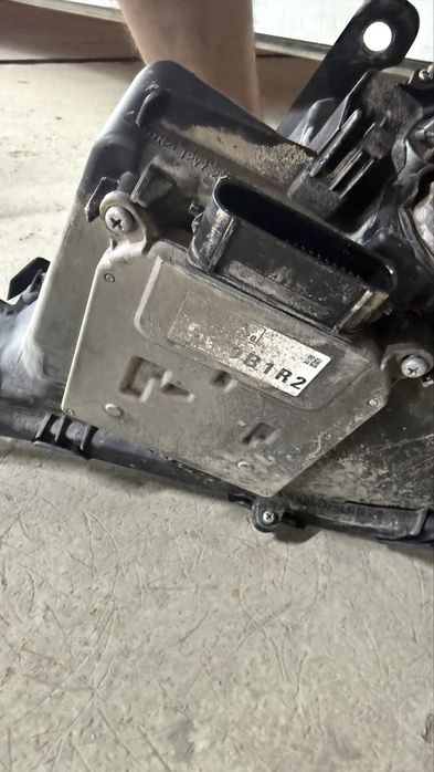 Фары оригинальные Camry 75 2023 года