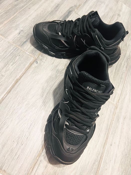 Продавам Balenciaga – №42